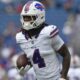 Who are the early favorites to win the NFL rushing title?